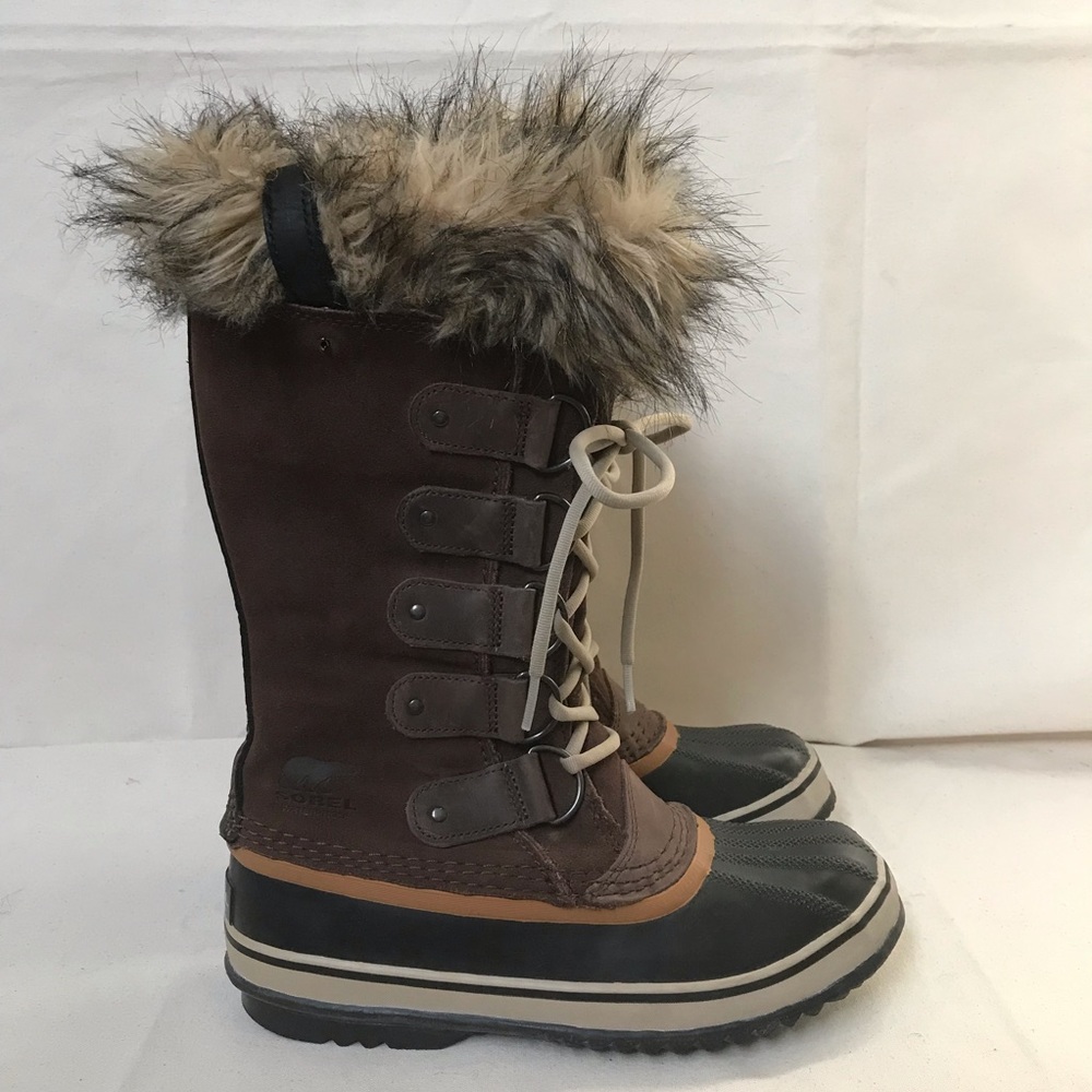 Sorel size 8 boots fun faux fur felt boot lace up